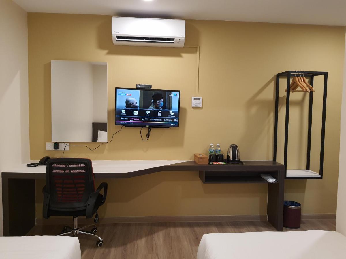 T Square Hotel อิโปห์ ภายนอก รูปภาพ