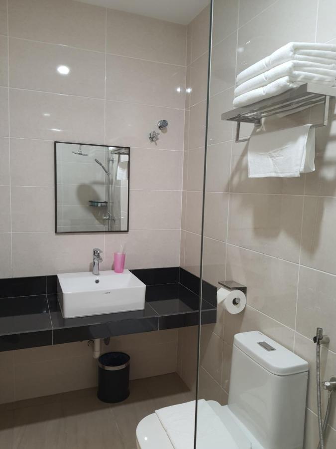T Square Hotel อิโปห์ ภายนอก รูปภาพ
