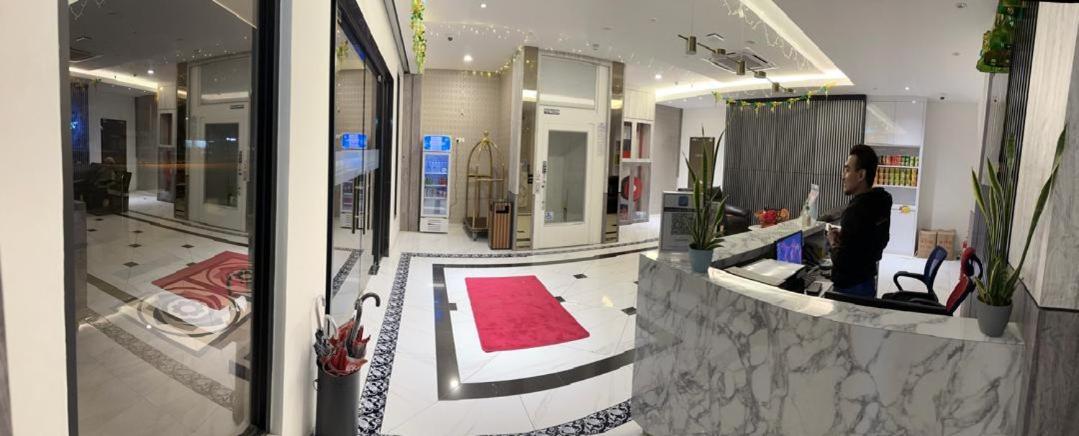 T Square Hotel อิโปห์ ภายนอก รูปภาพ