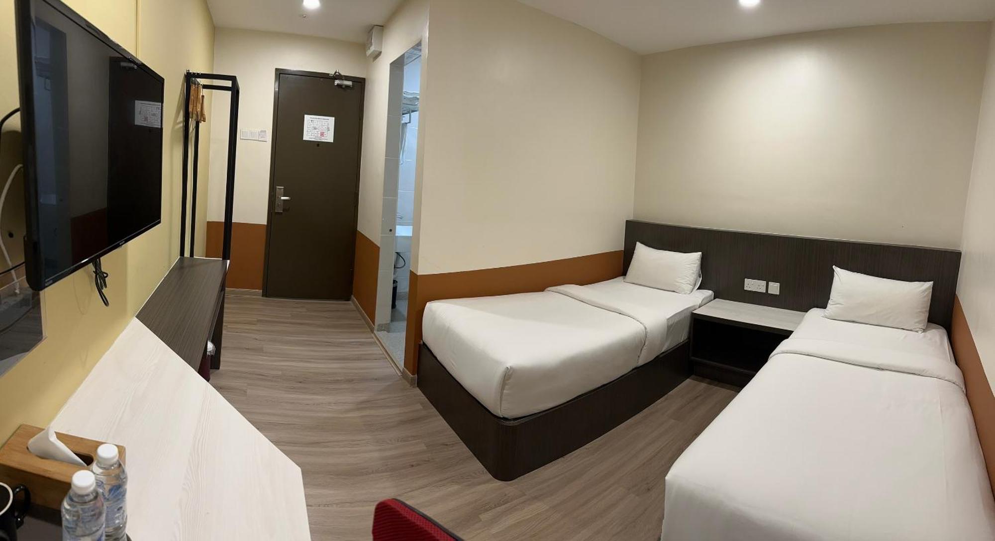 T Square Hotel อิโปห์ ภายนอก รูปภาพ
